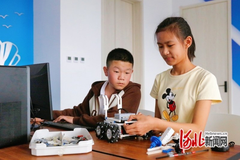 b4ebcbfc-546d-410e-8b68-c6d4fd0c7c66.jpg b4ebcbfc-546d-410e-8b68-c6d4fd0c7c66.jpg